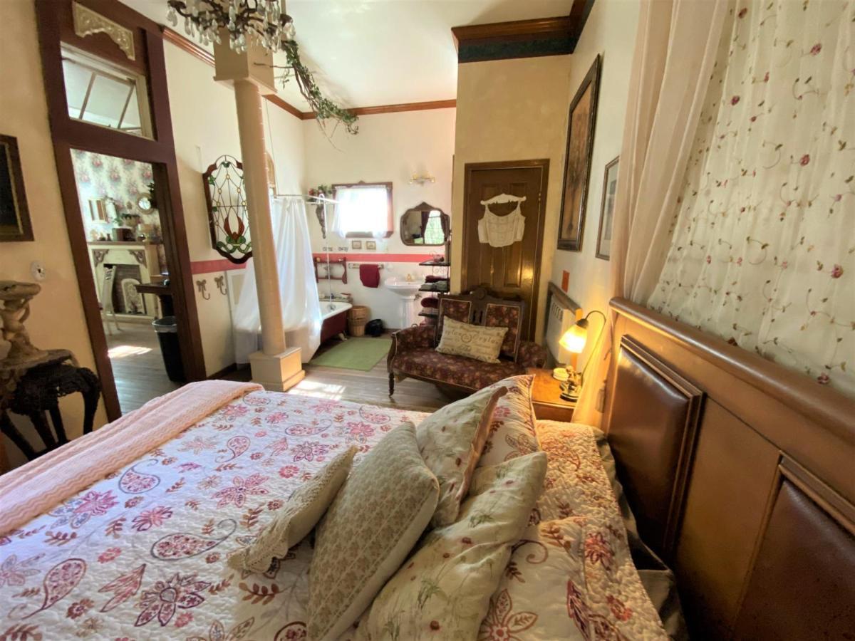 The Victorian Cottage At Creekside Camp & Cabins Marble Falls Luaran gambar